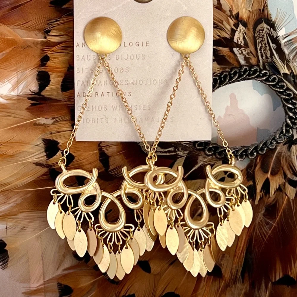 πΊπHPππΊ NWT Anthropologie Gold Scroll Chandeliers - Picture 1 of 16